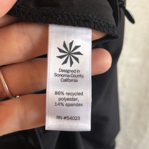 Athleta Black La Vive Jogger Pant, size 4 - Picture 8 of 9